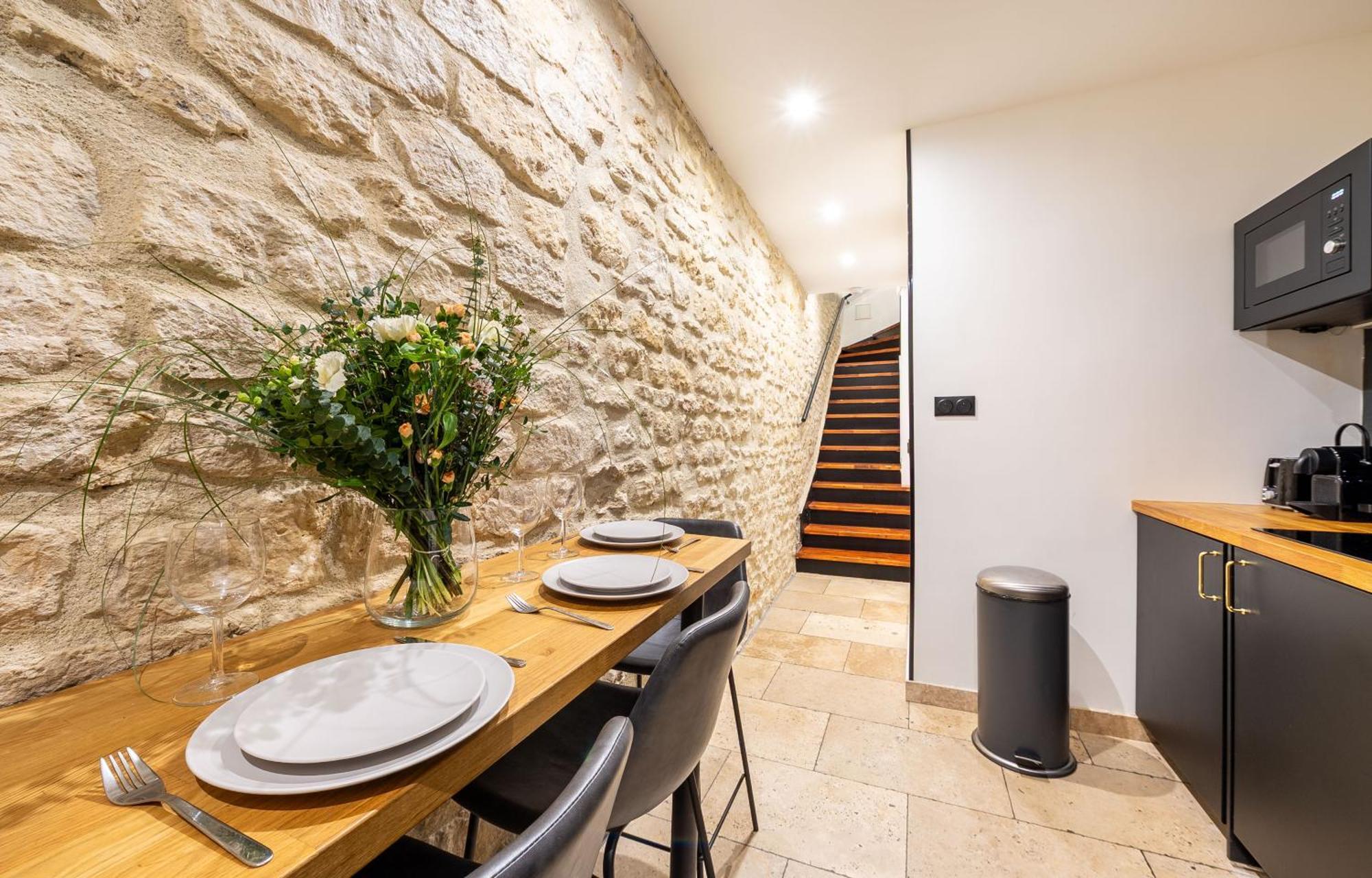 Ac & Duplex Close To Eiffel Tower - 20 Min Away Appartement